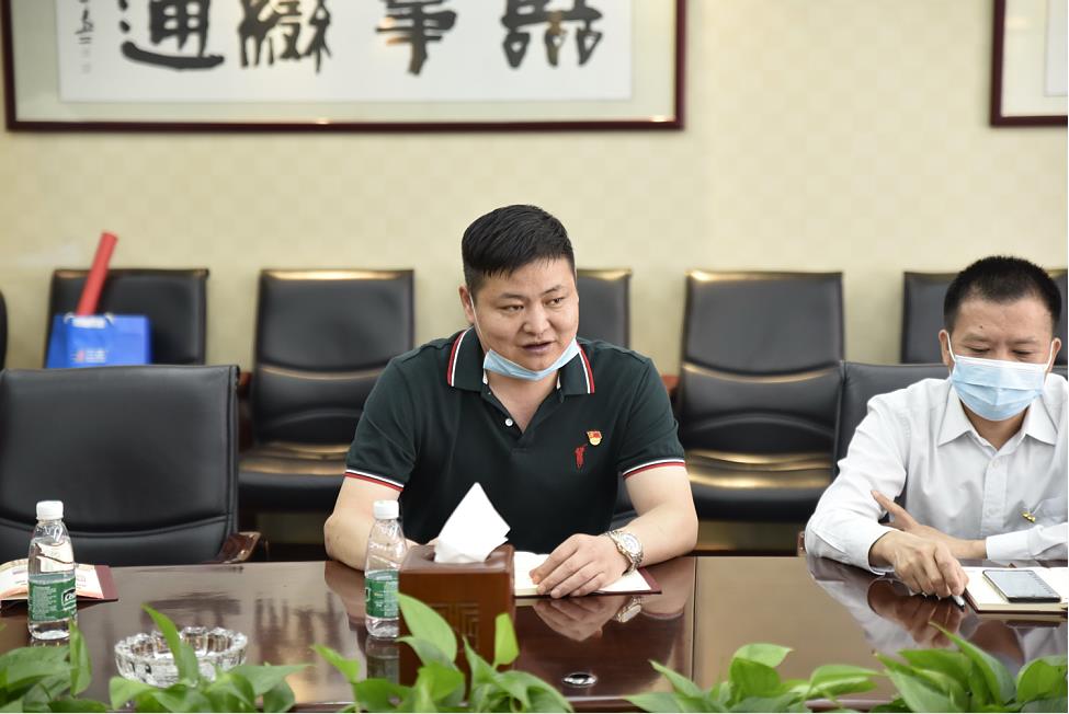 組織生活會(huì)4.jpg 組織生活會(huì)4.jpg